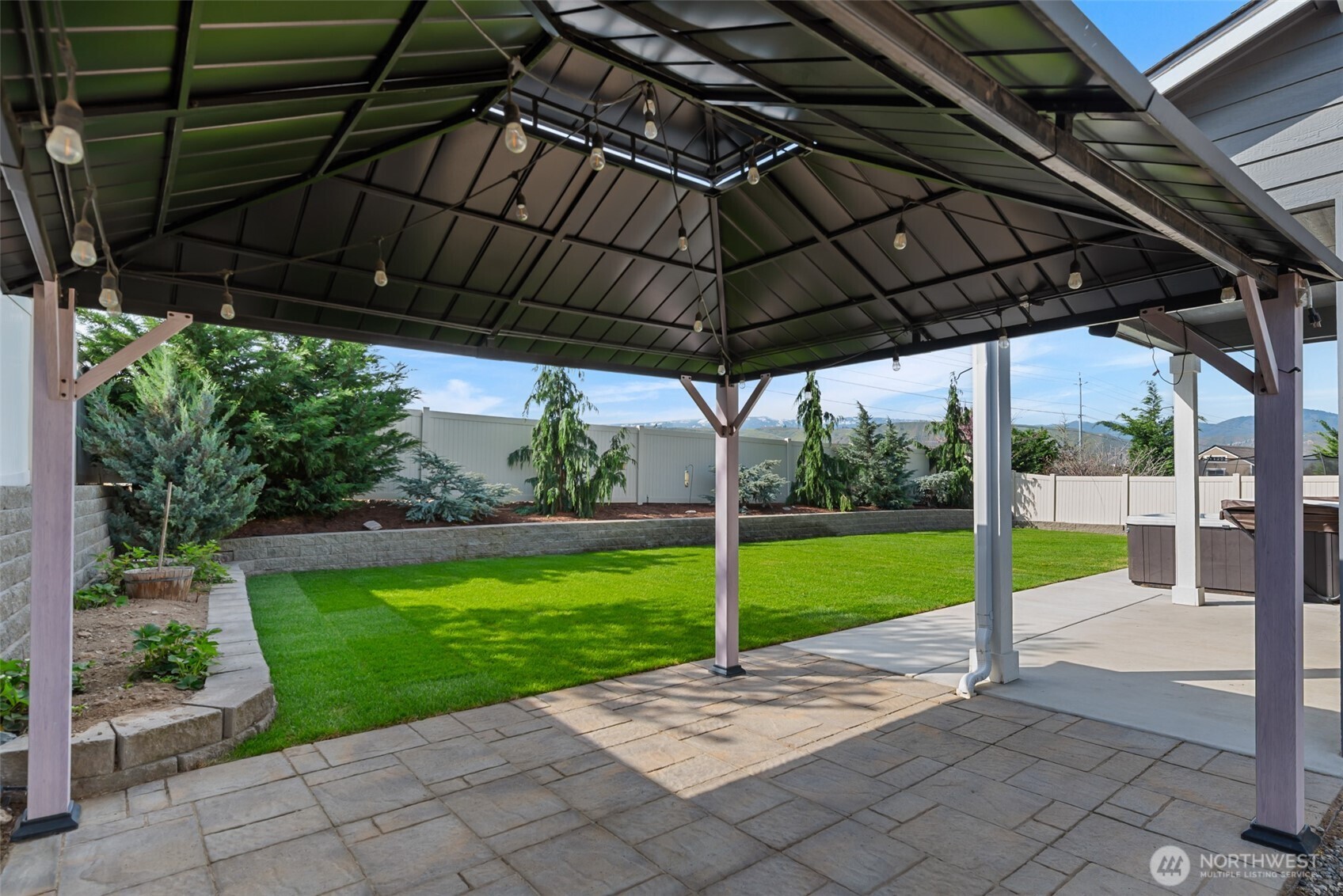 2250 SE Treat Street , East Wenatchee, WA 98802