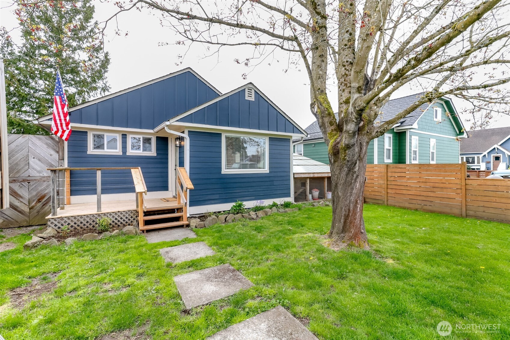 3015 Fredrickson Street , Enumclaw, WA 98022
