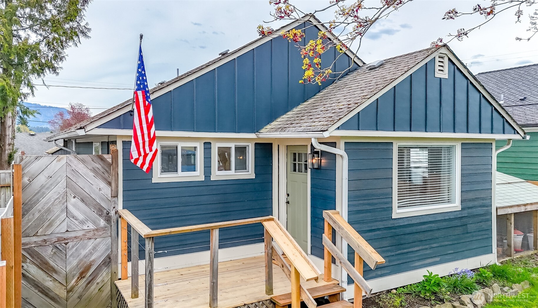 3015 Fredrickson Street , Enumclaw, WA 98022