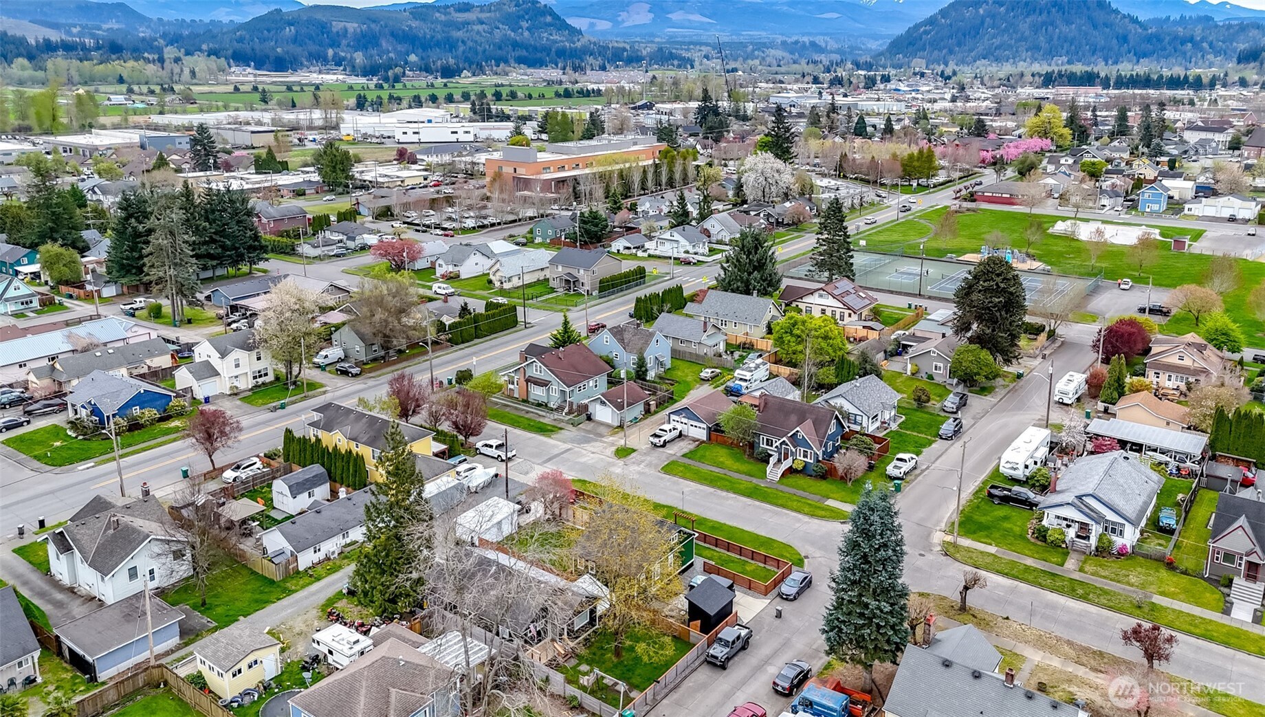 3015 Fredrickson Street , Enumclaw, WA 98022