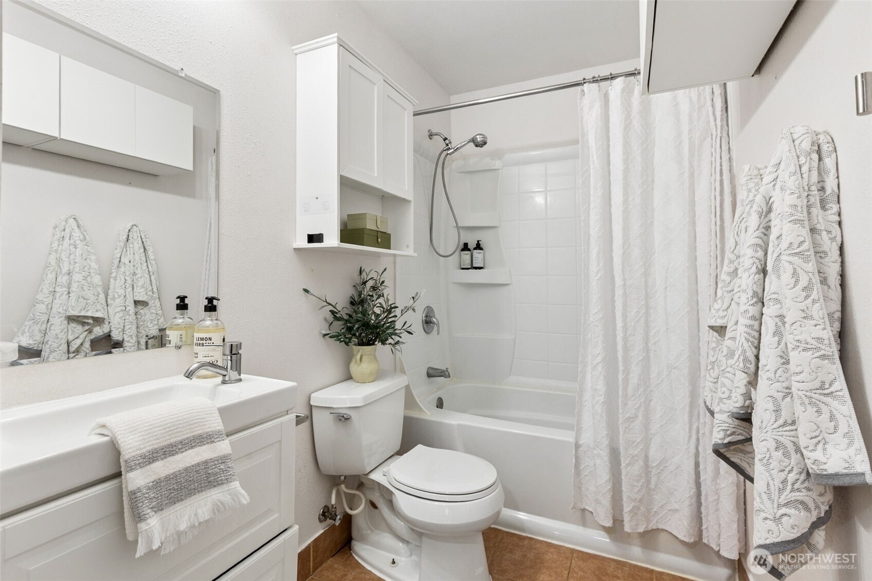 10203 McKinley Avenue E, Tacoma, WA 98445