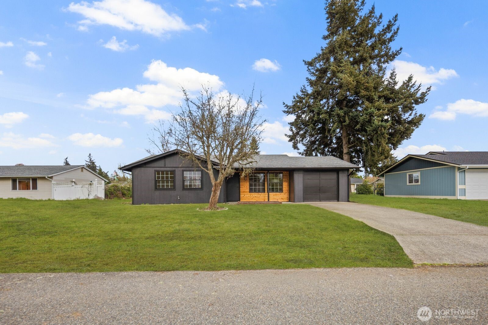 17415 6th Avenue E, Spanaway, WA 98387-7827