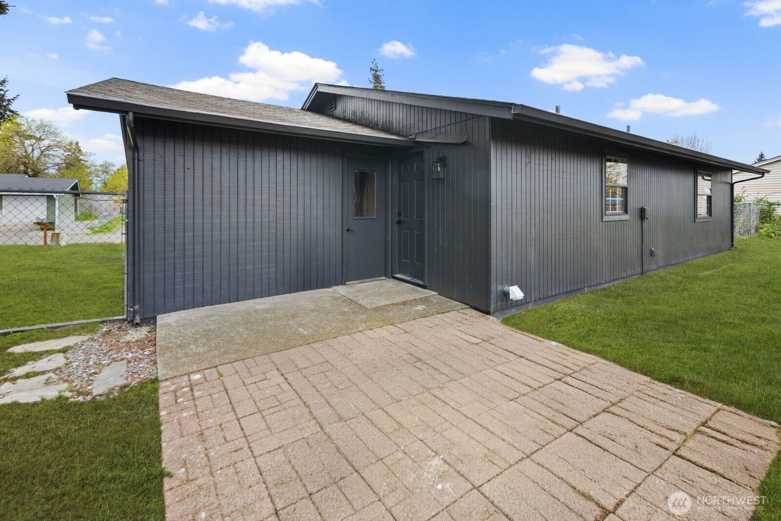 17415 6th Avenue E, Spanaway, WA 98387-7827