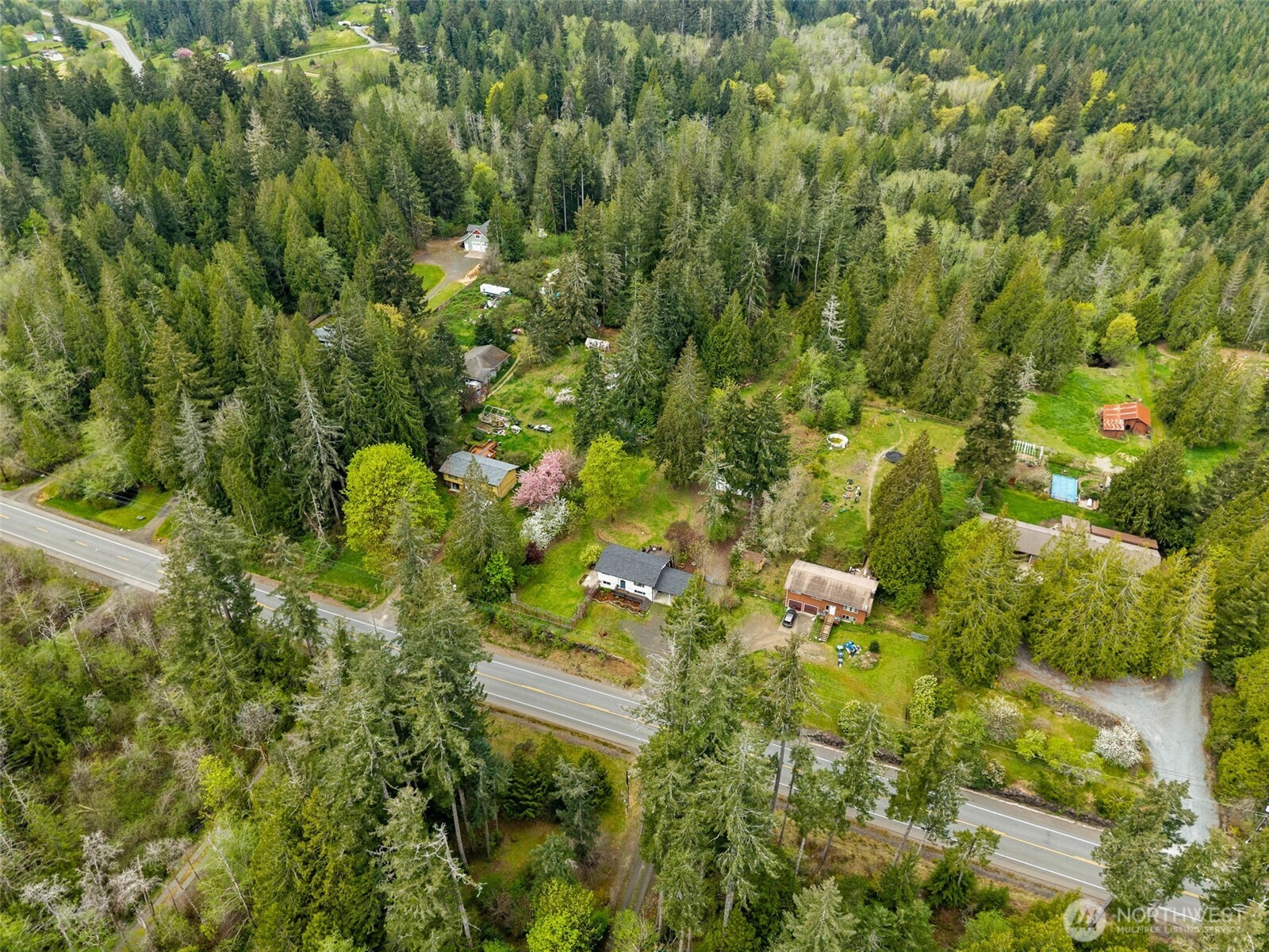 4631 E Grapeview Loop Road , Allyn, WA 98524