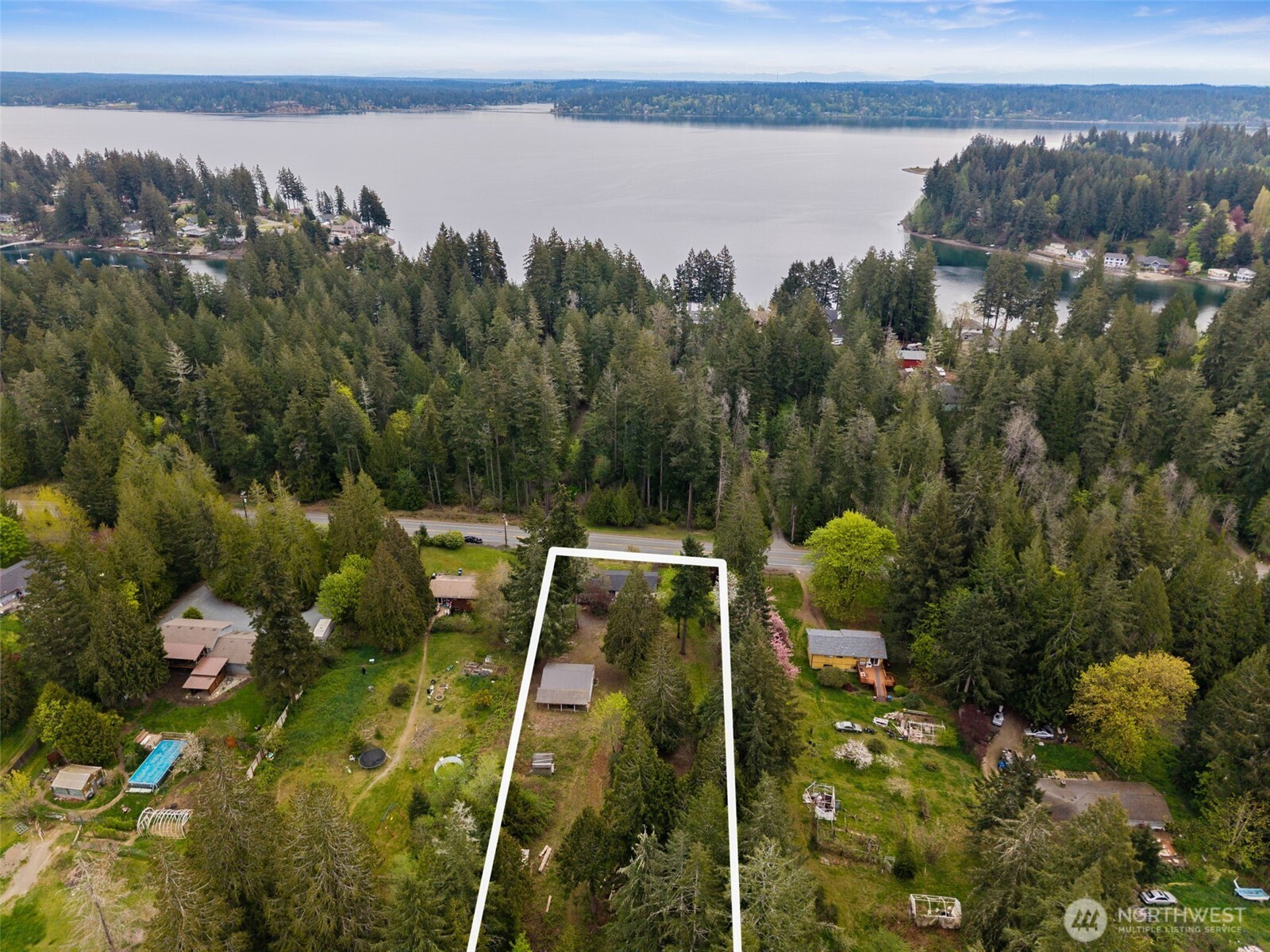 4631 E Grapeview Loop Road , Allyn, WA 98524