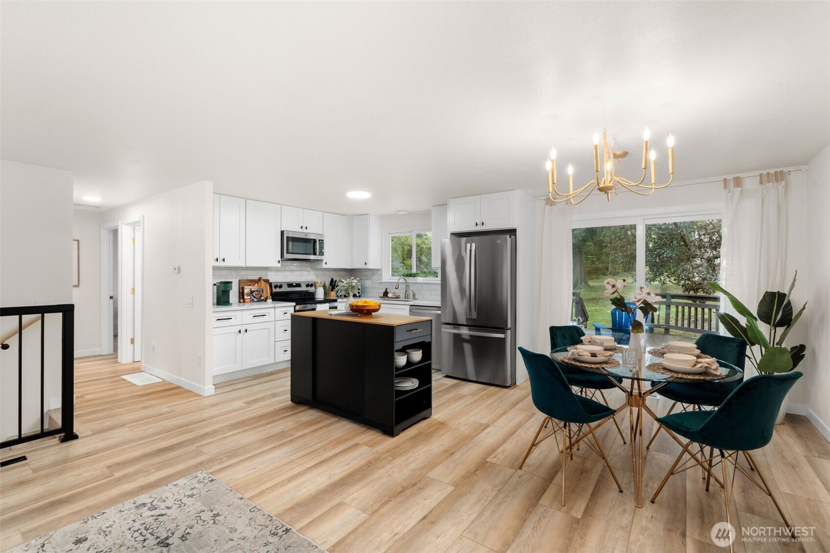 4631 E Grapeview Loop Road , Allyn, WA 98524