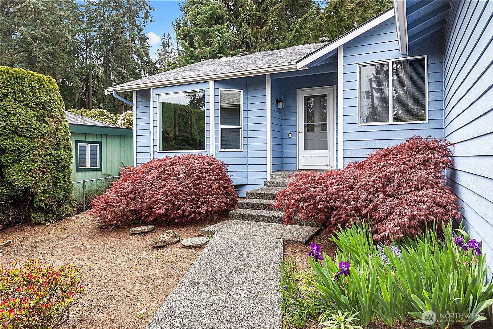 7118 Highland Drive , Everett, WA 98203-5731