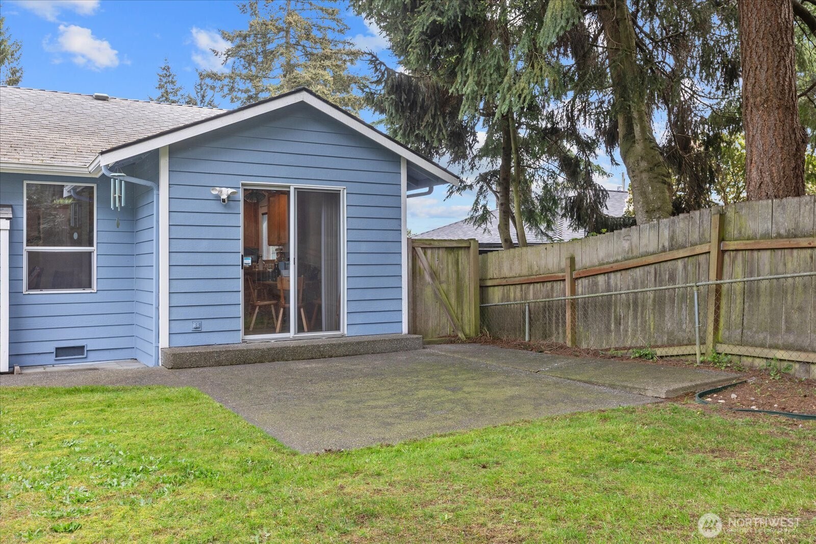 7118 Highland Drive , Everett, WA 98203-5731