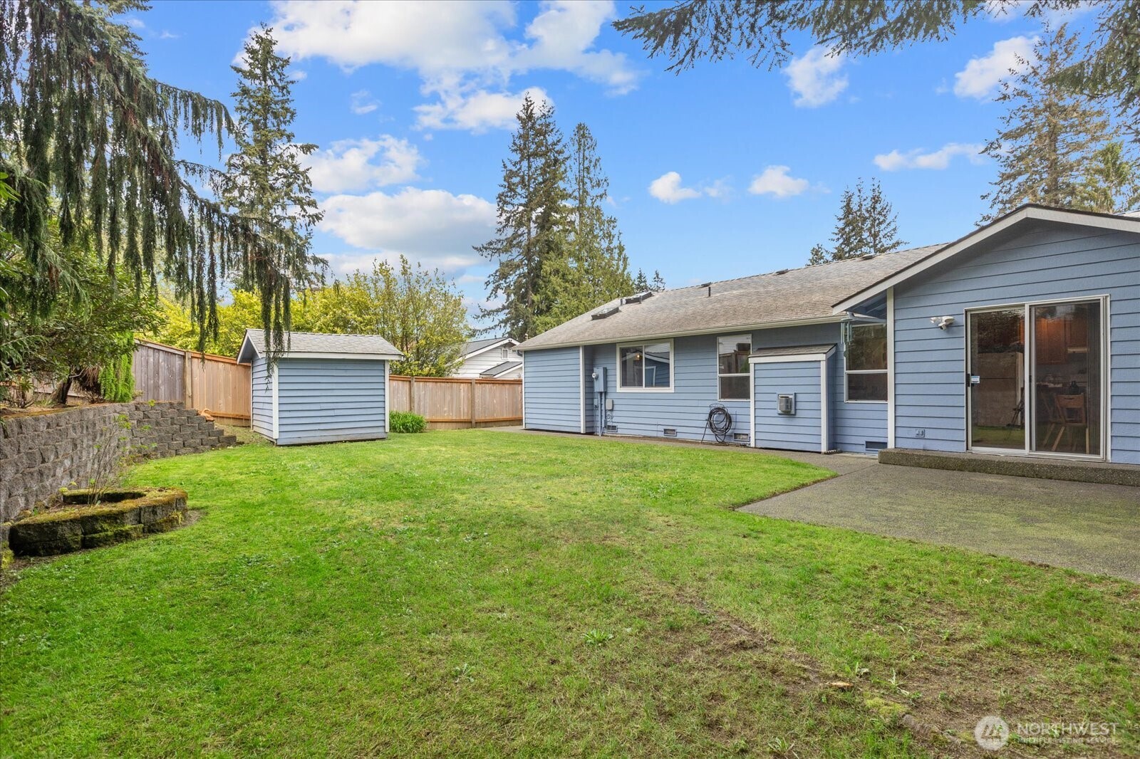 7118 Highland Drive , Everett, WA 98203-5731