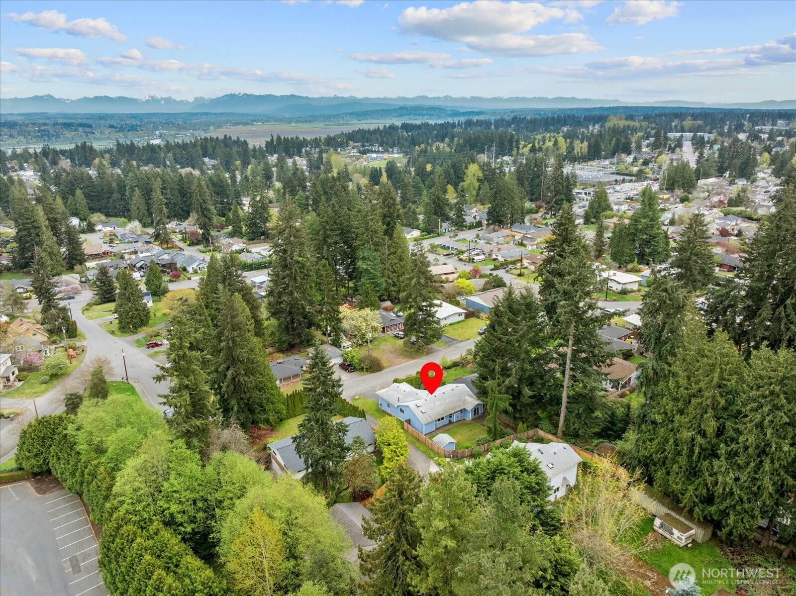 7118 Highland Drive , Everett, WA 98203-5731