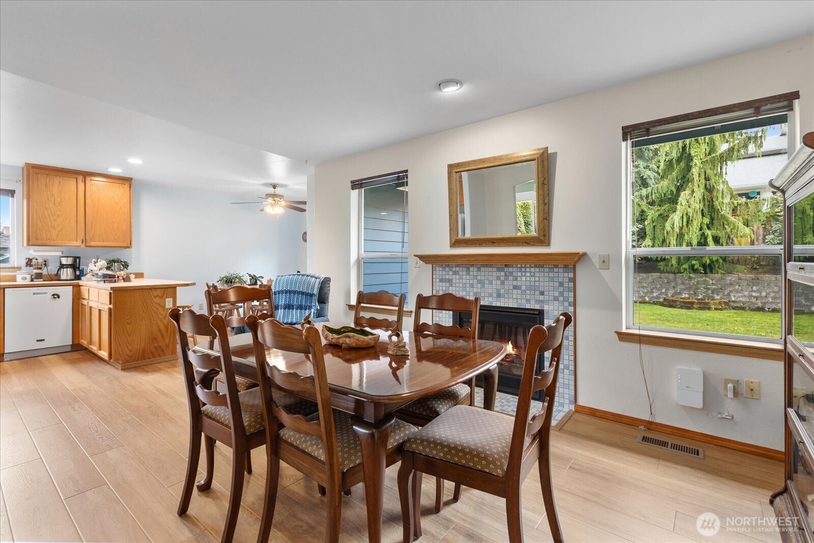 7118 Highland Drive , Everett, WA 98203-5731