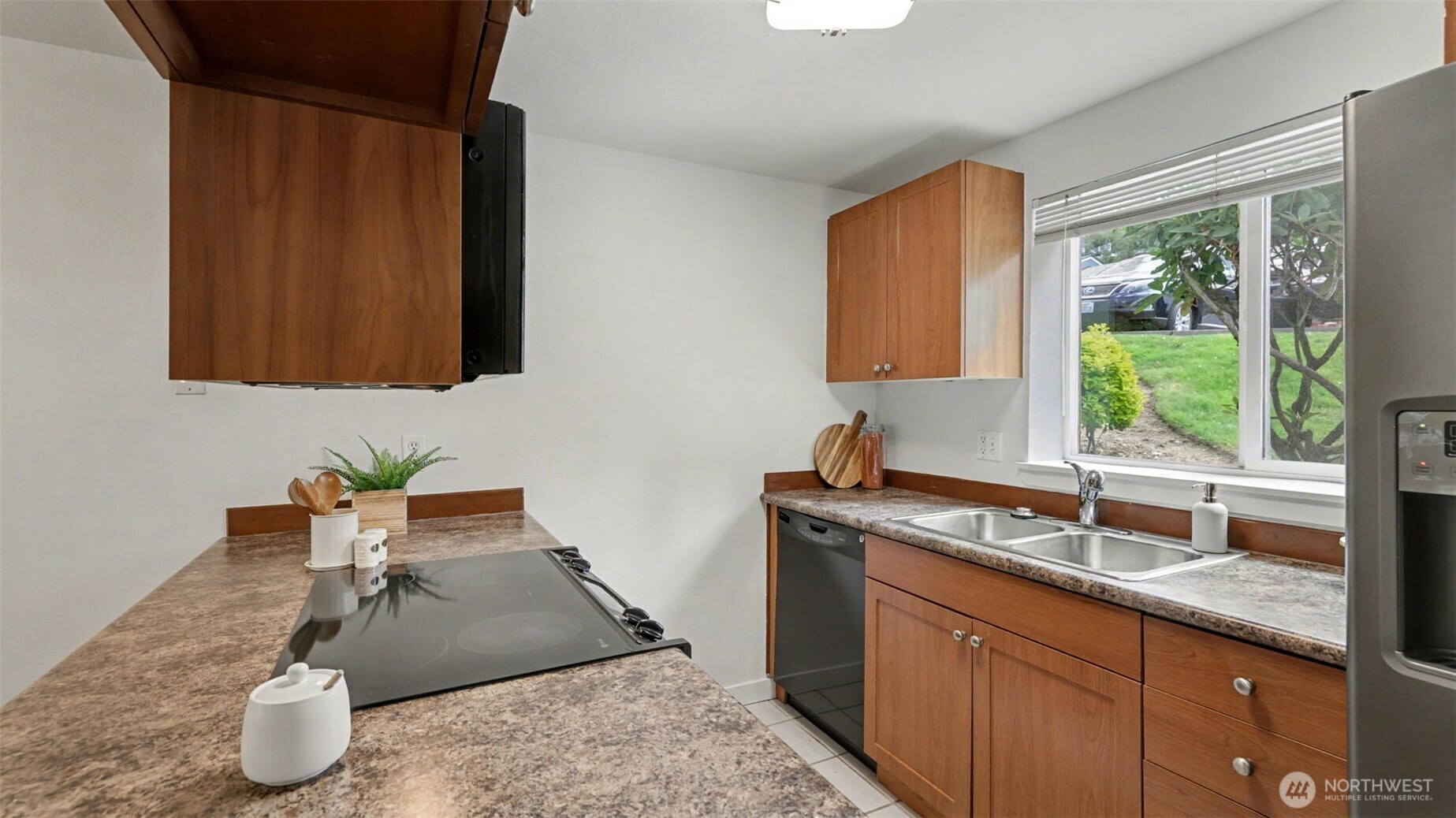 14210 NE 181st Place #M102, Woodinville, WA 98072