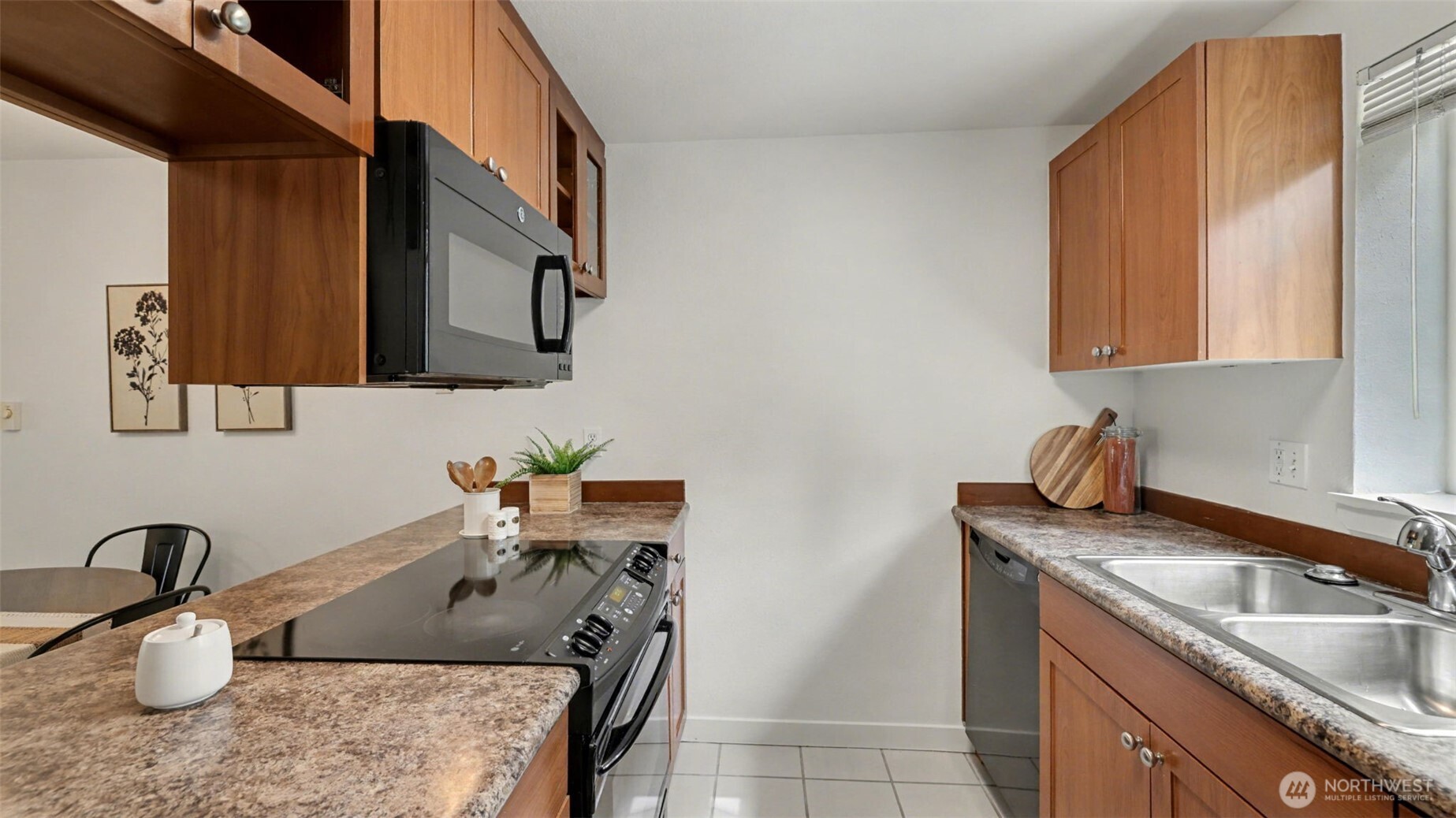 14210 NE 181st Place #M102, Woodinville, WA 98072