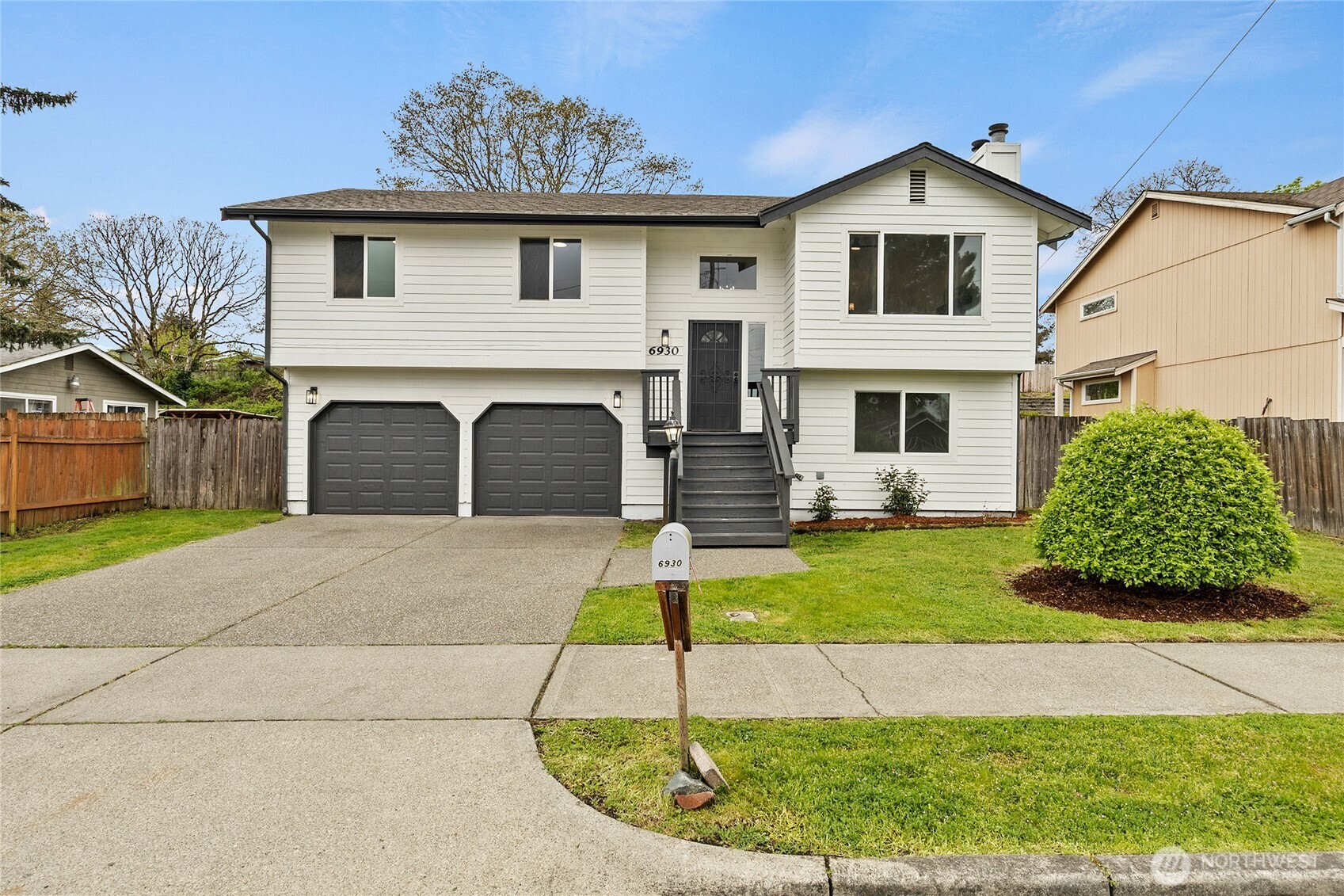 6930 S Monroe Street , Tacoma, WA 98409