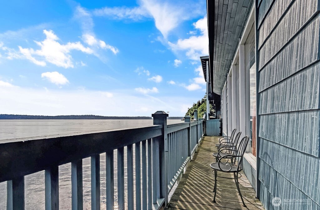 10824 Vashon Highway SW, Vashon, WA 98070