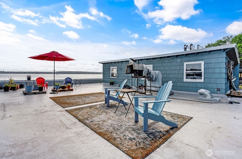 10824 Vashon Highway SW, Vashon, WA 98070