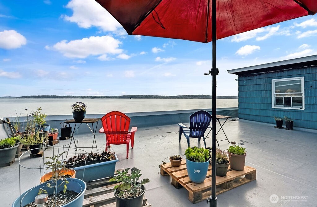 10824 Vashon Highway SW, Vashon, WA 98070