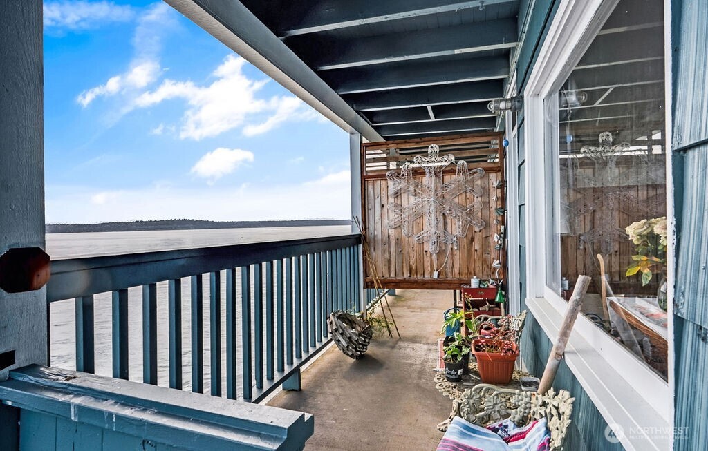 10824 Vashon Highway SW, Vashon, WA 98070