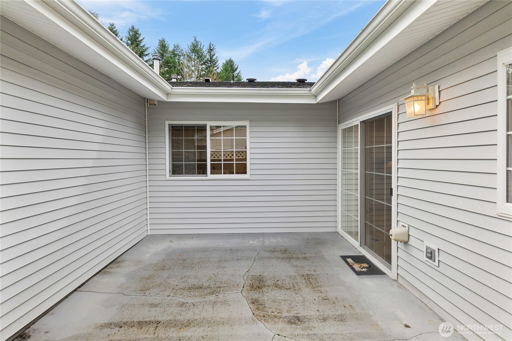 4716 Stratford Lane SE, Olympia, WA 98501