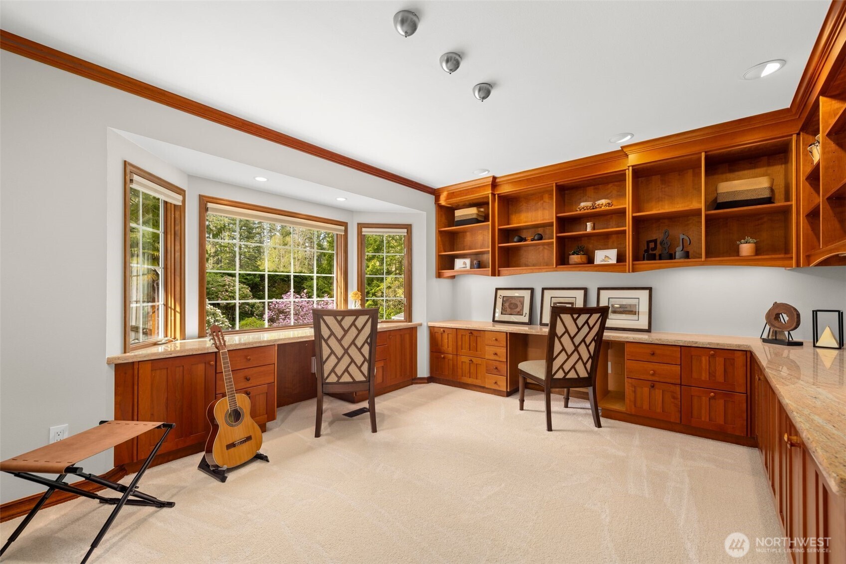 21520 SE 13th Place , Sammamish, WA 98075
