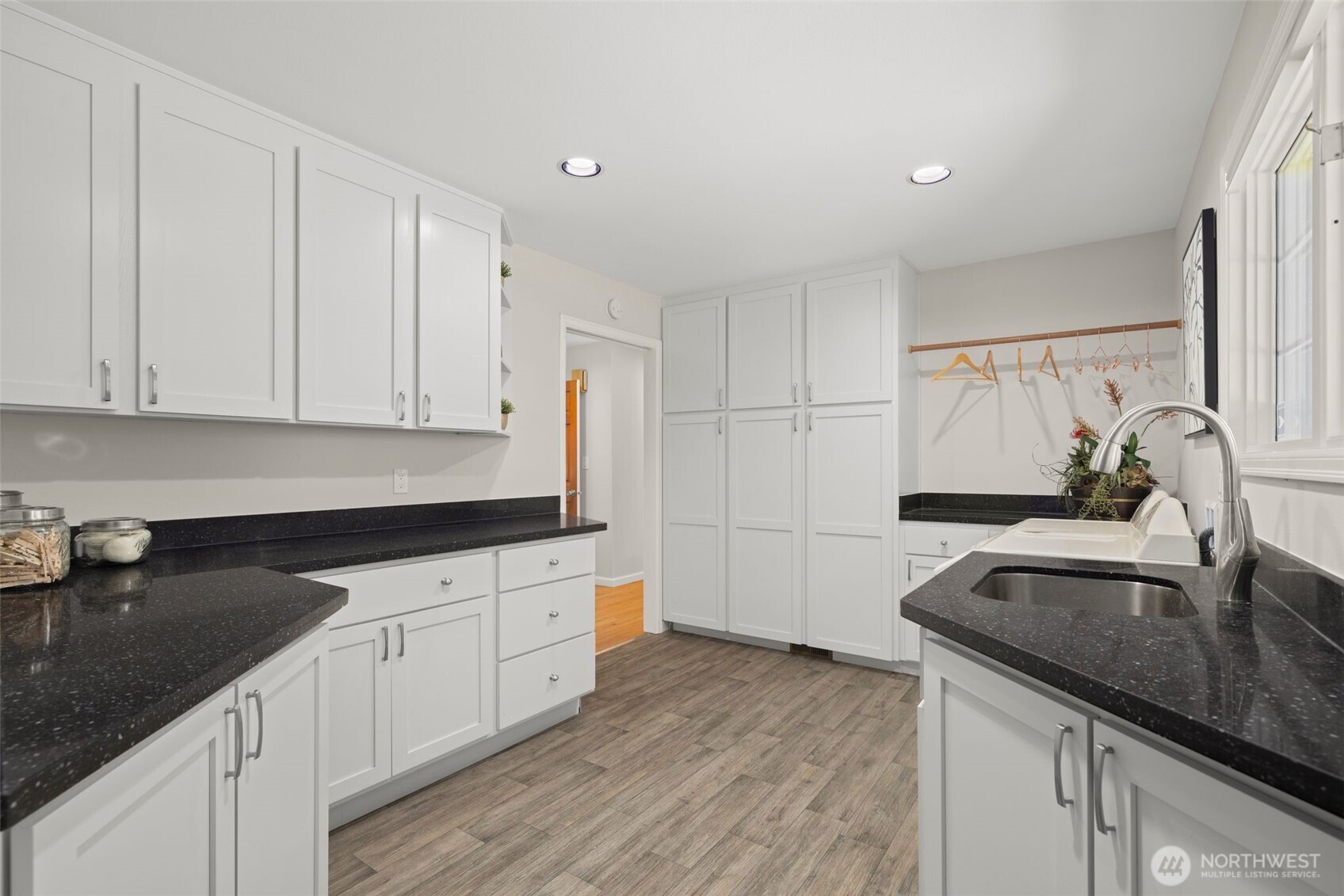 21520 SE 13th Place , Sammamish, WA 98075