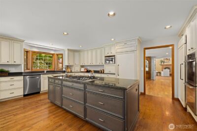 21520 SE 13th Place , Sammamish, WA 98075 - Photo 8