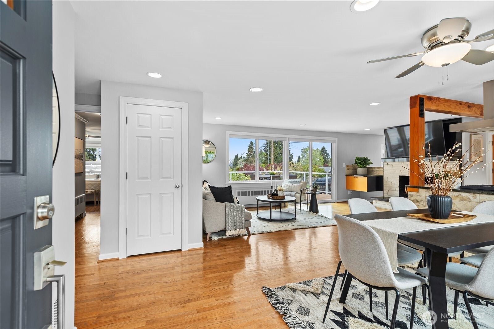747 Olympic Avenue , Edmonds, WA 98020