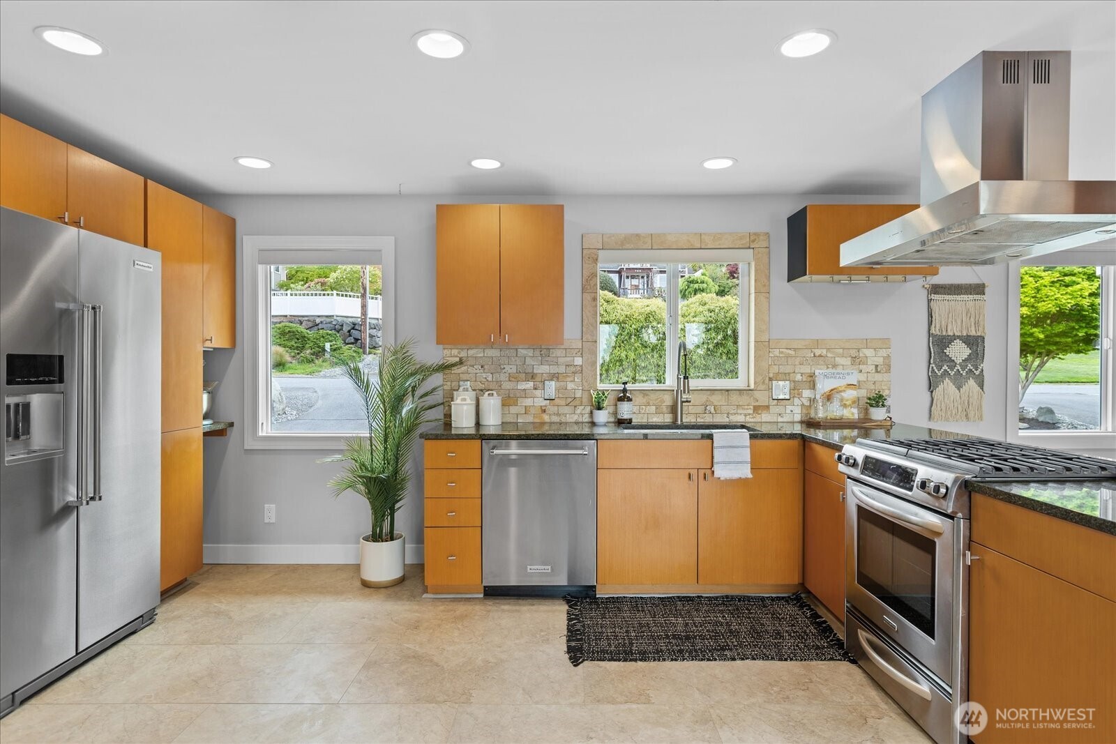 747 Olympic Avenue , Edmonds, WA 98020