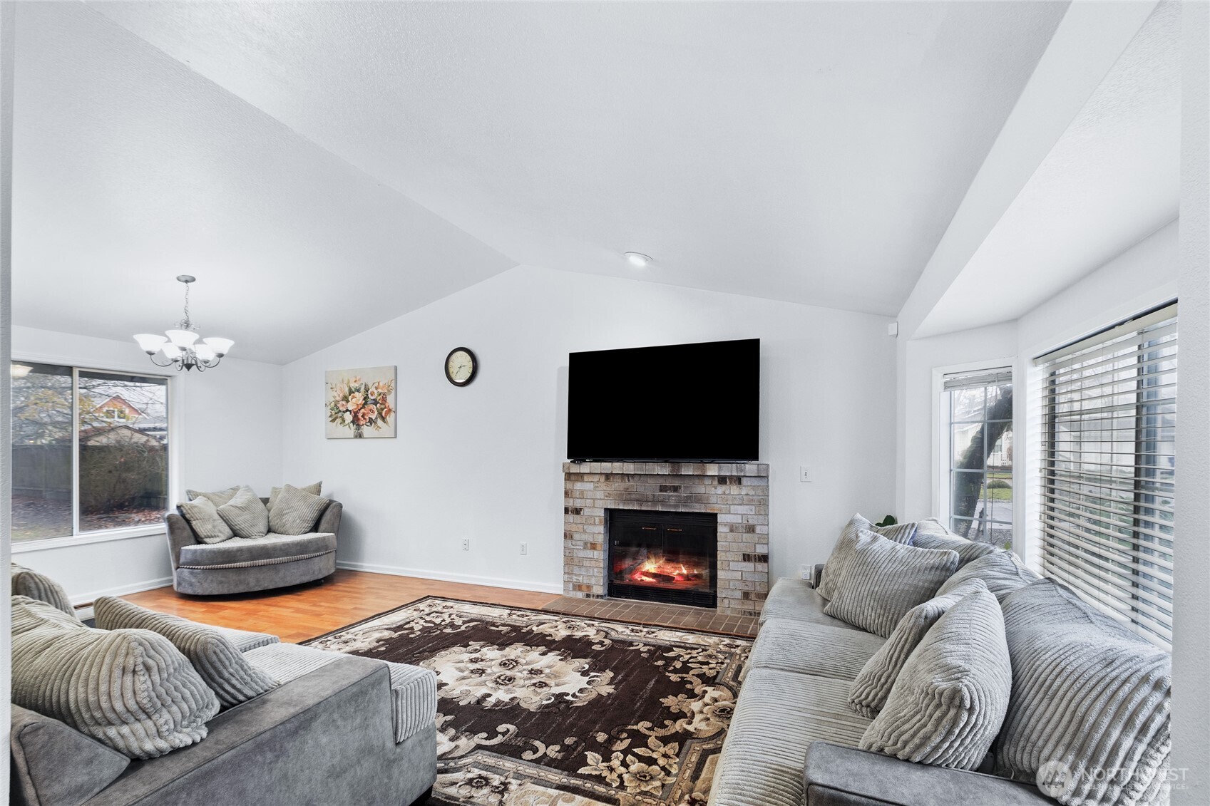 309 White River Drive , Pacific, WA 98047