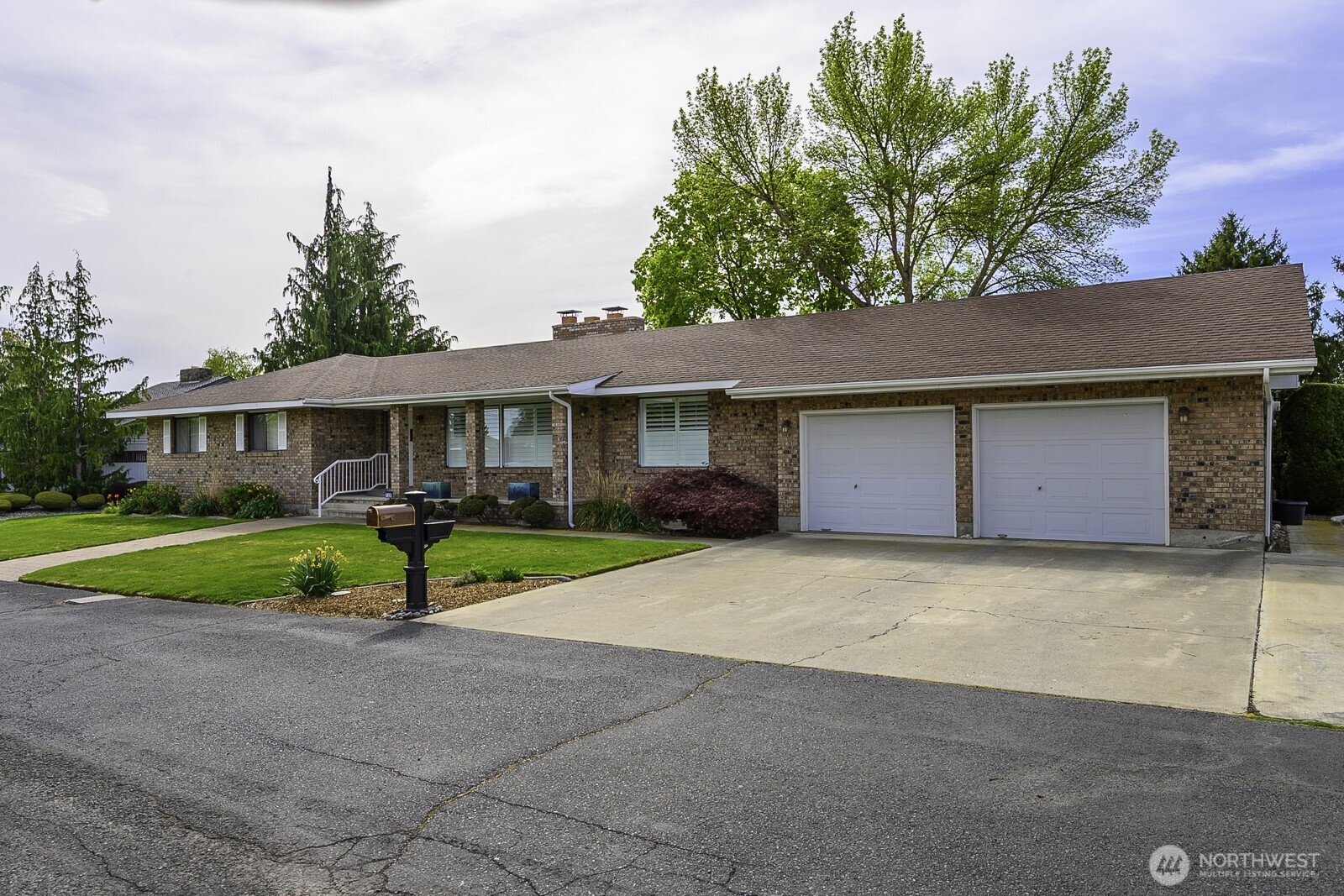 725 Canterbury Road NW, Soap Lake, WA 98851