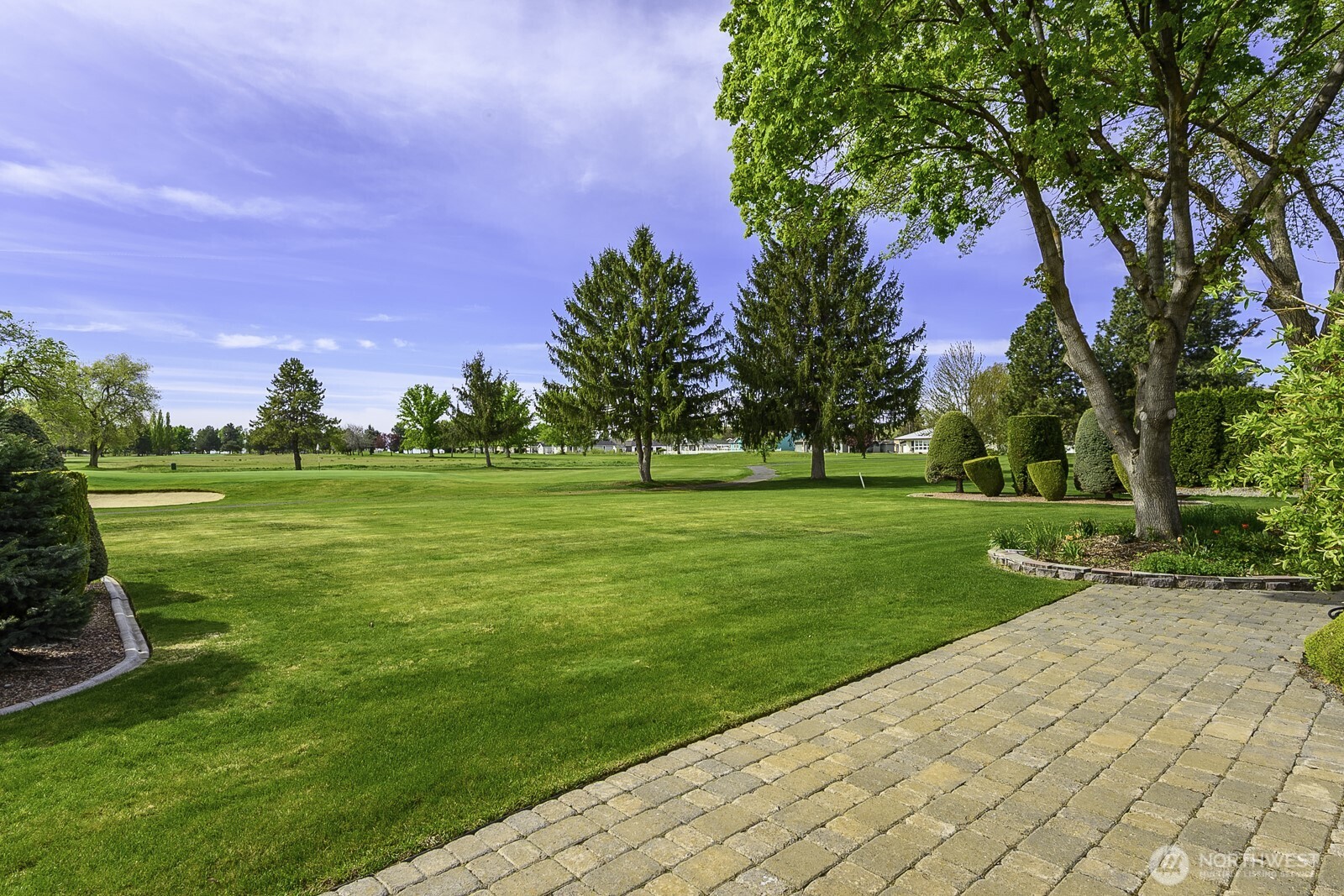 725 Canterbury Road NW, Soap Lake, WA 98851