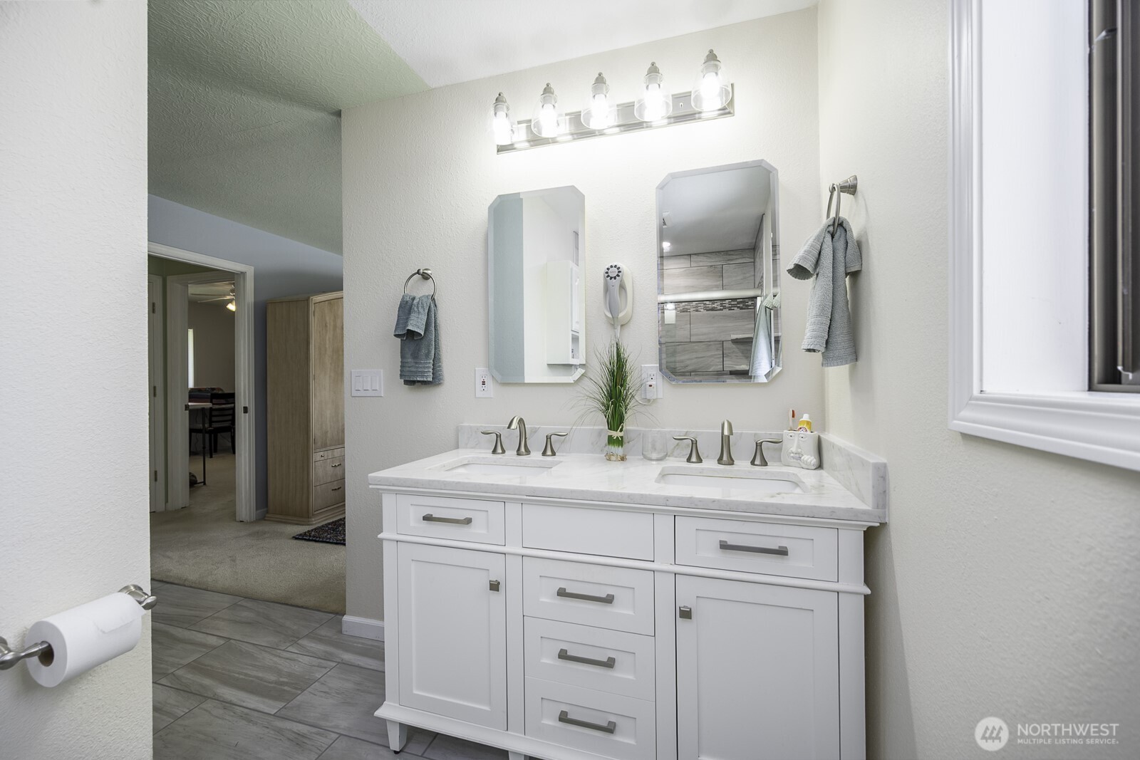 725 Canterbury Road NW, Soap Lake, WA 98851