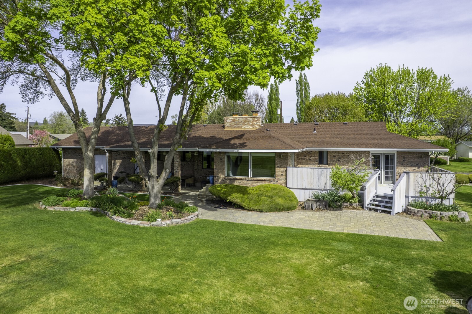 725 Canterbury Road NW, Soap Lake, WA 98851
