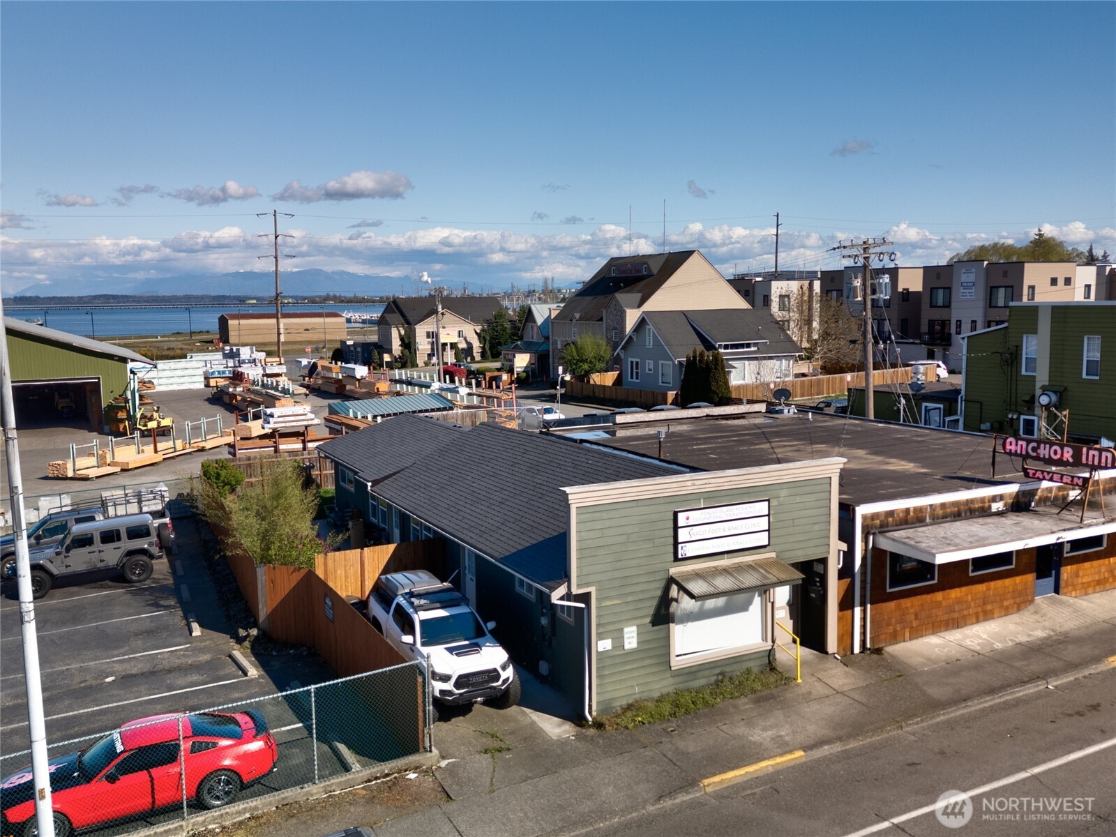 1917 Commercial Avenue , Anacortes, WA 98221