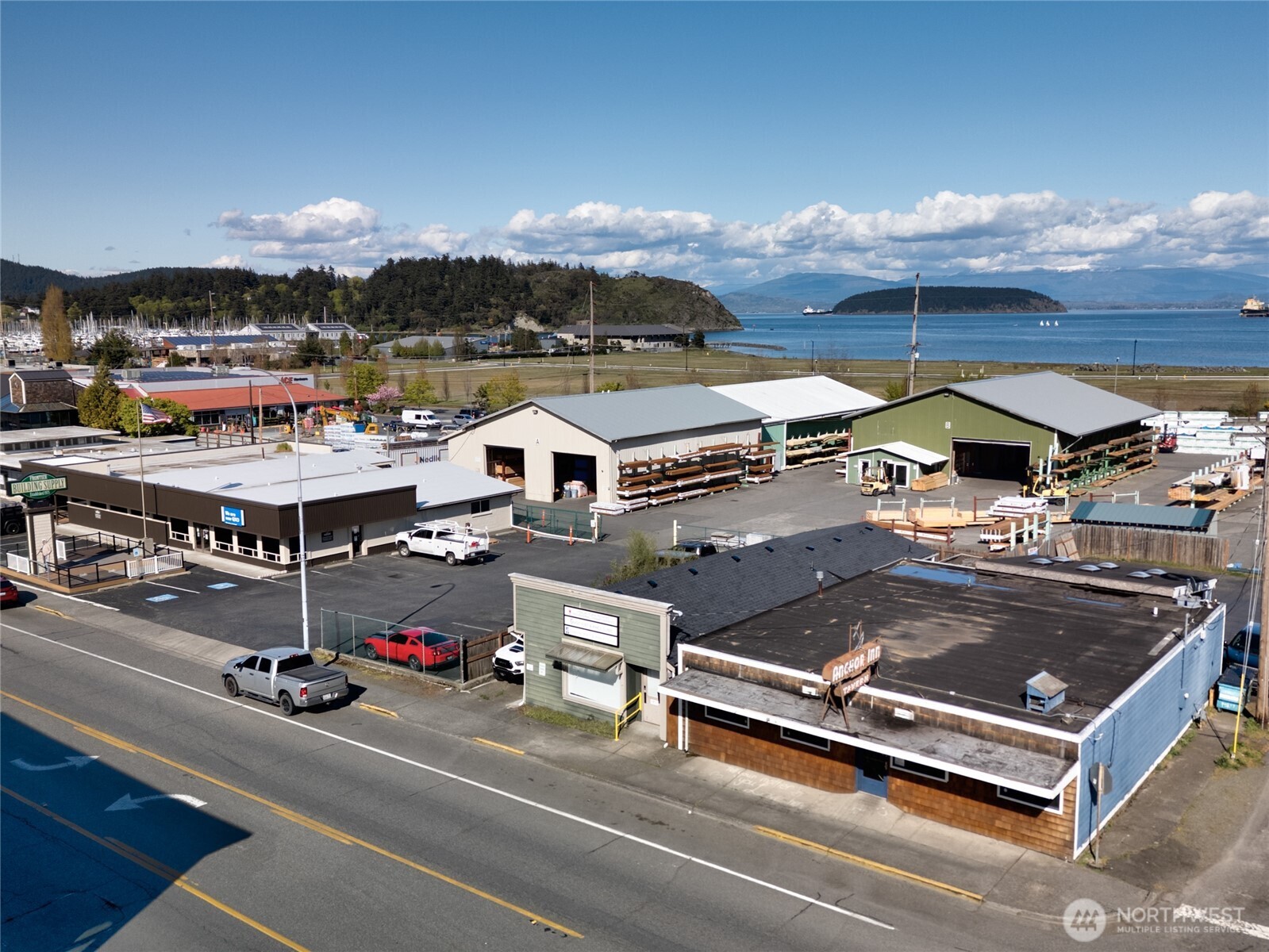 1917 Commercial Avenue , Anacortes, WA 98221
