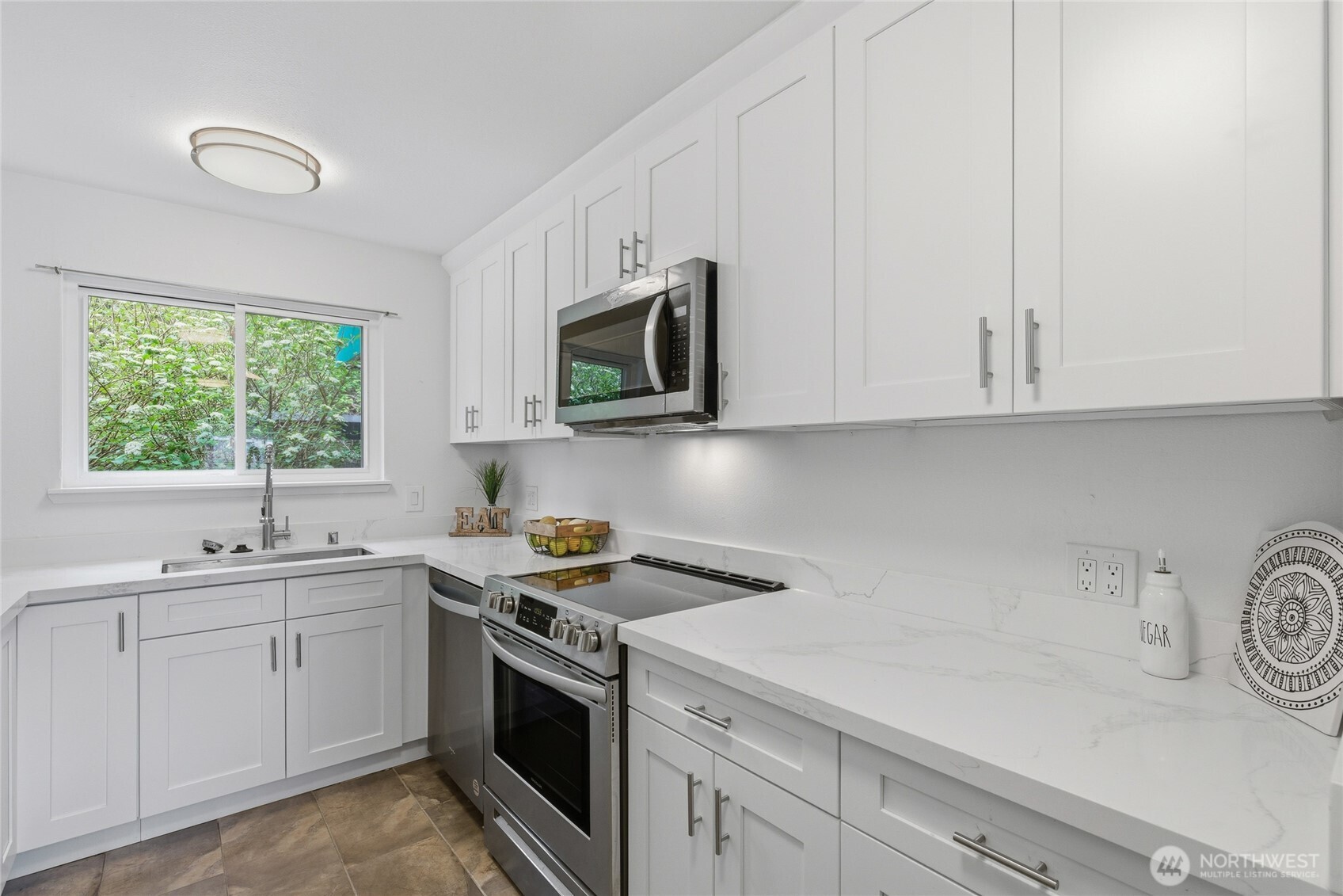 13217 15th Avenue NE #A8, Seattle, WA 98125