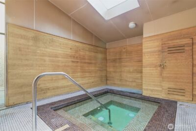 13217 15th Avenue NE #A8, Seattle, WA 98125 - Photo 29