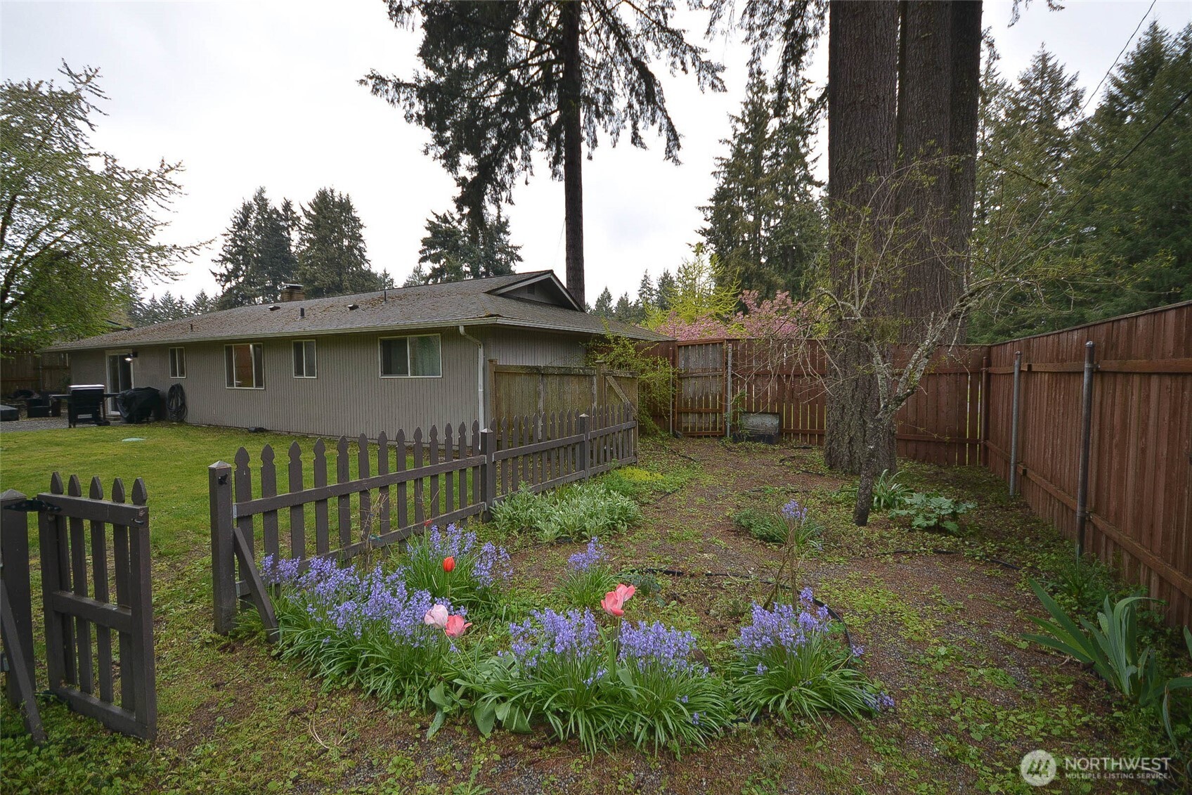 6909 33rd Avenue SW, Lacey, WA 98503