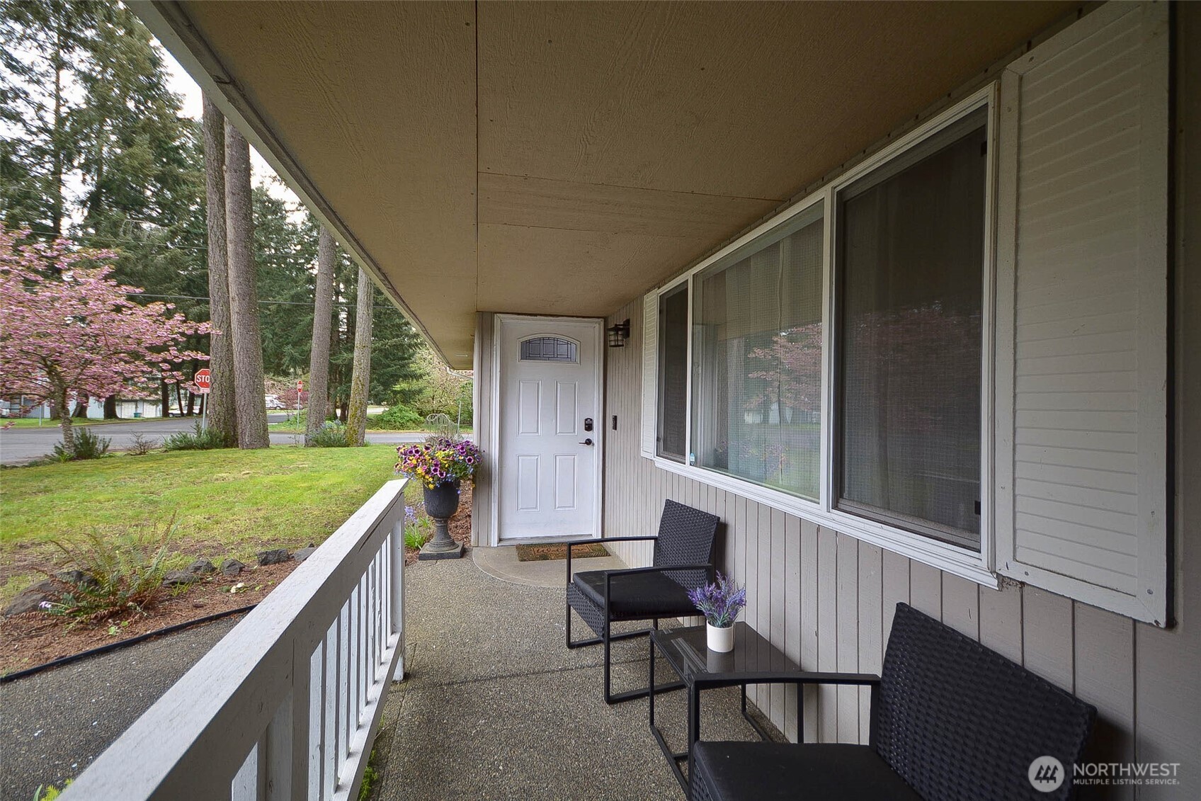 6909 33rd Avenue SW, Lacey, WA 98503