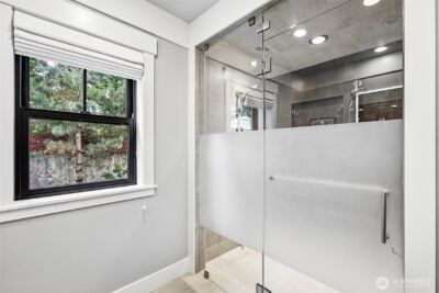 12405 NE 108th Place , Kirkland, WA 98033-4654 - Photo 20
