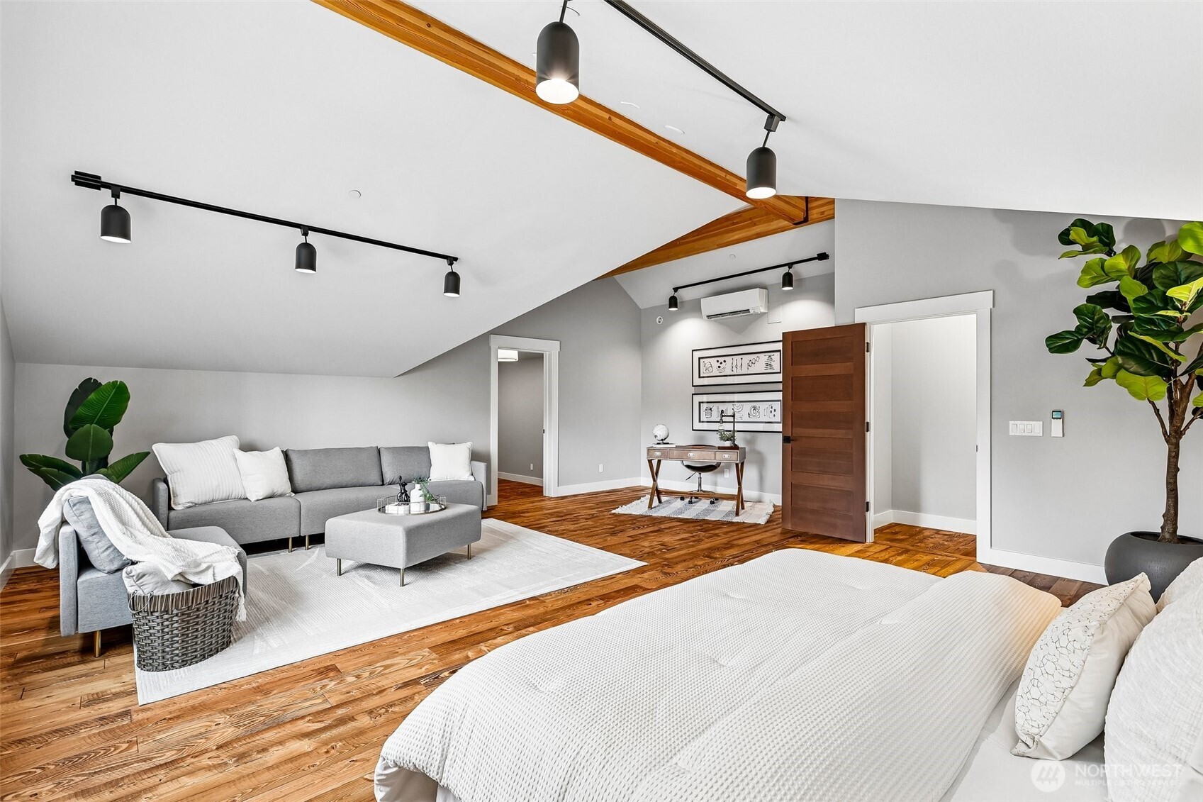 12405 NE 108th Place , Kirkland, WA 98033-4654