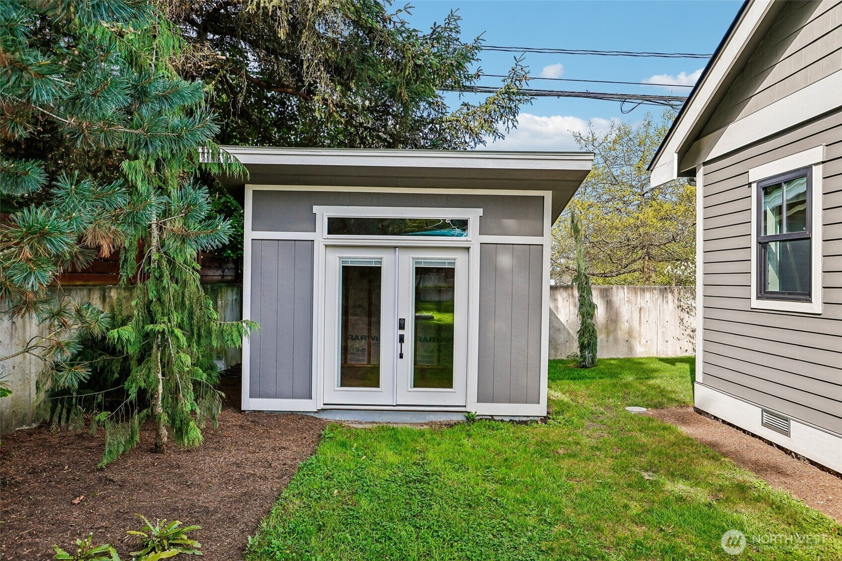 12405 NE 108th Place , Kirkland, WA 98033-4654