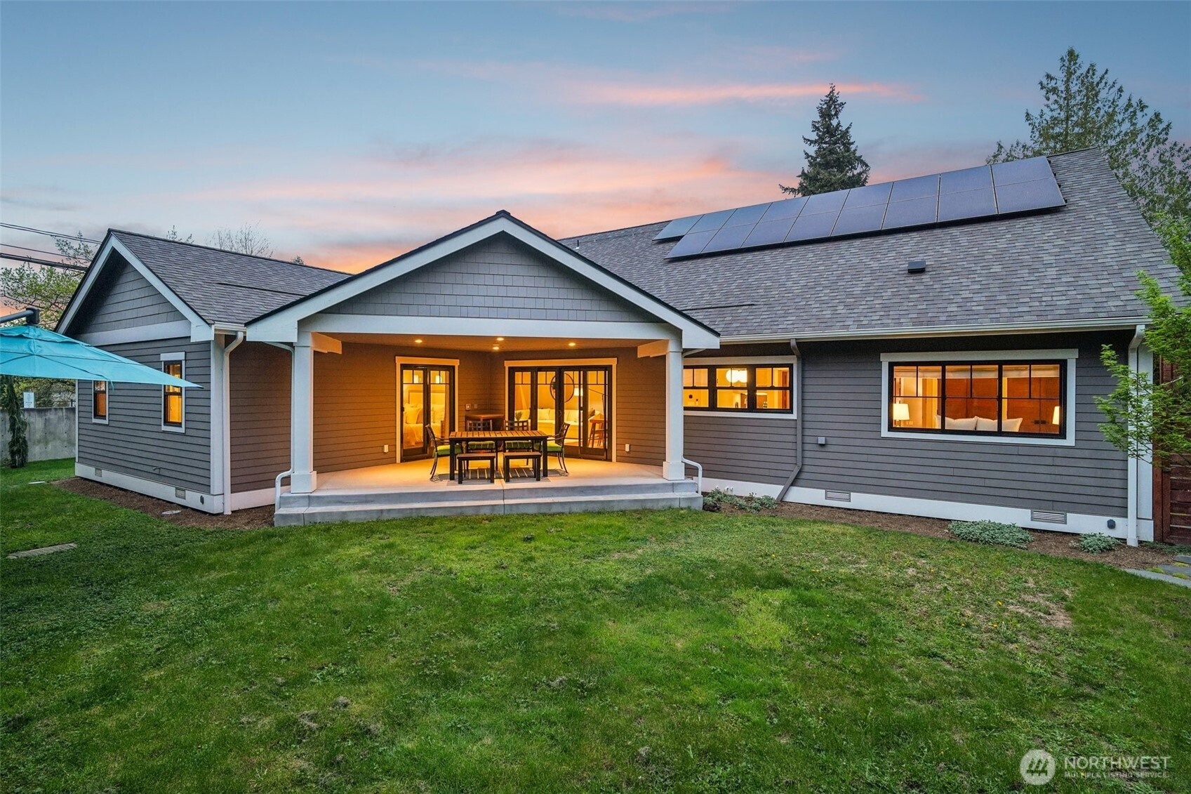 12405 NE 108th Place , Kirkland, WA 98033-4654