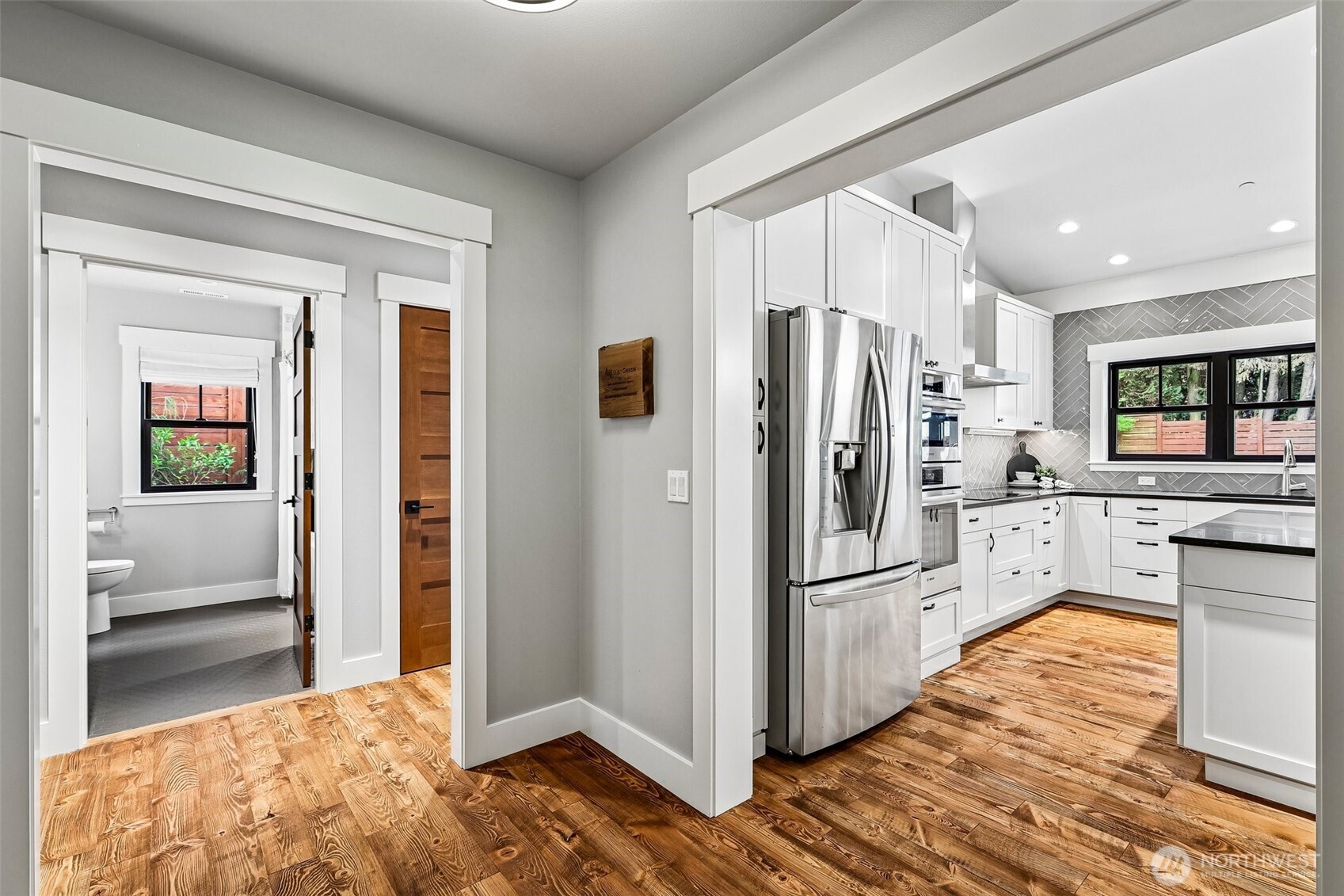 12405 NE 108th Place , Kirkland, WA 98033-4654