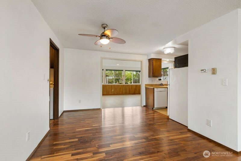 8704 48th Drive NE, Marysville, WA 98270-3010