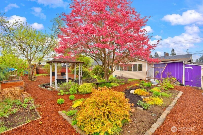 8704 48th Drive NE, Marysville, WA 98270-3010