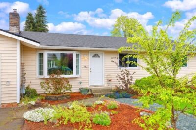 8704 48th Drive NE, Marysville, WA 98270-3010 - Photo 3