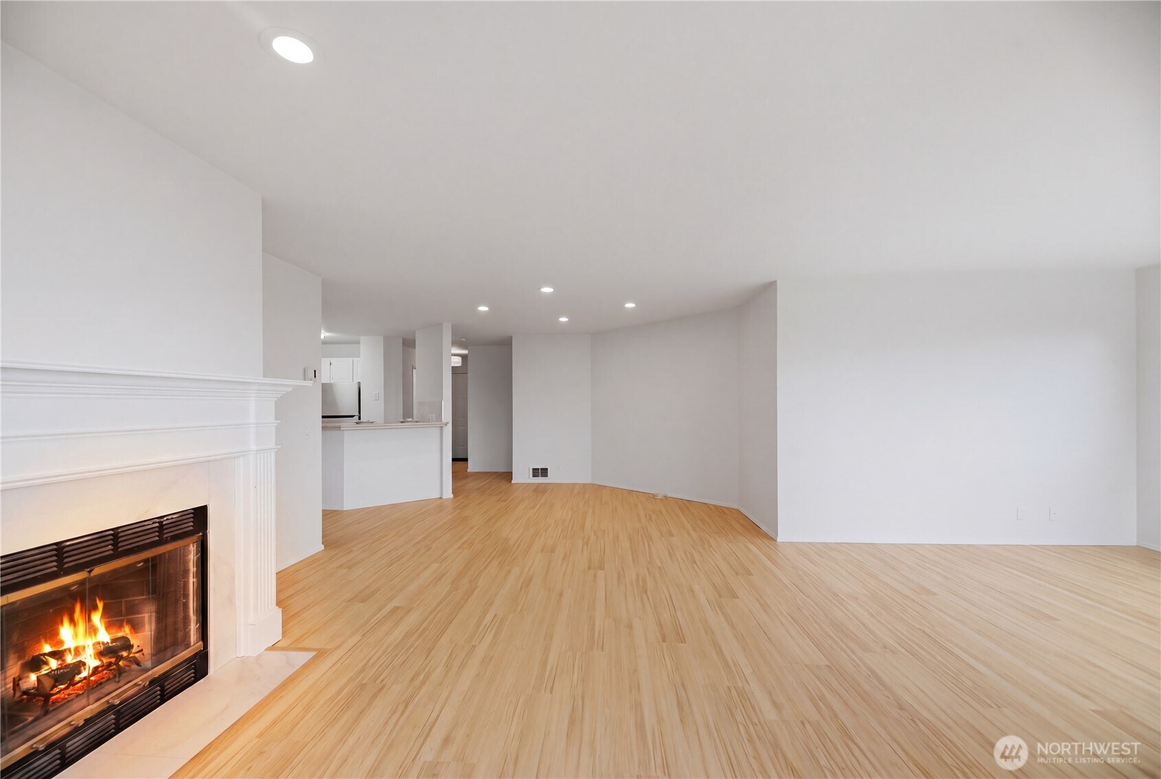 2040 13th Avenue W #13, Seattle, WA 98119