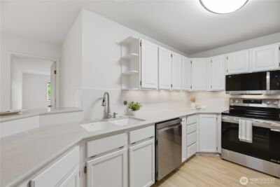 2040 13th Avenue W #13, Seattle, WA 98119 - Photo 13