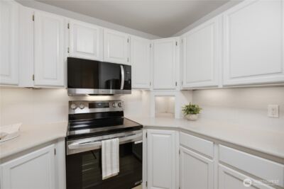 2040 13th Avenue W #13, Seattle, WA 98119 - Photo 14